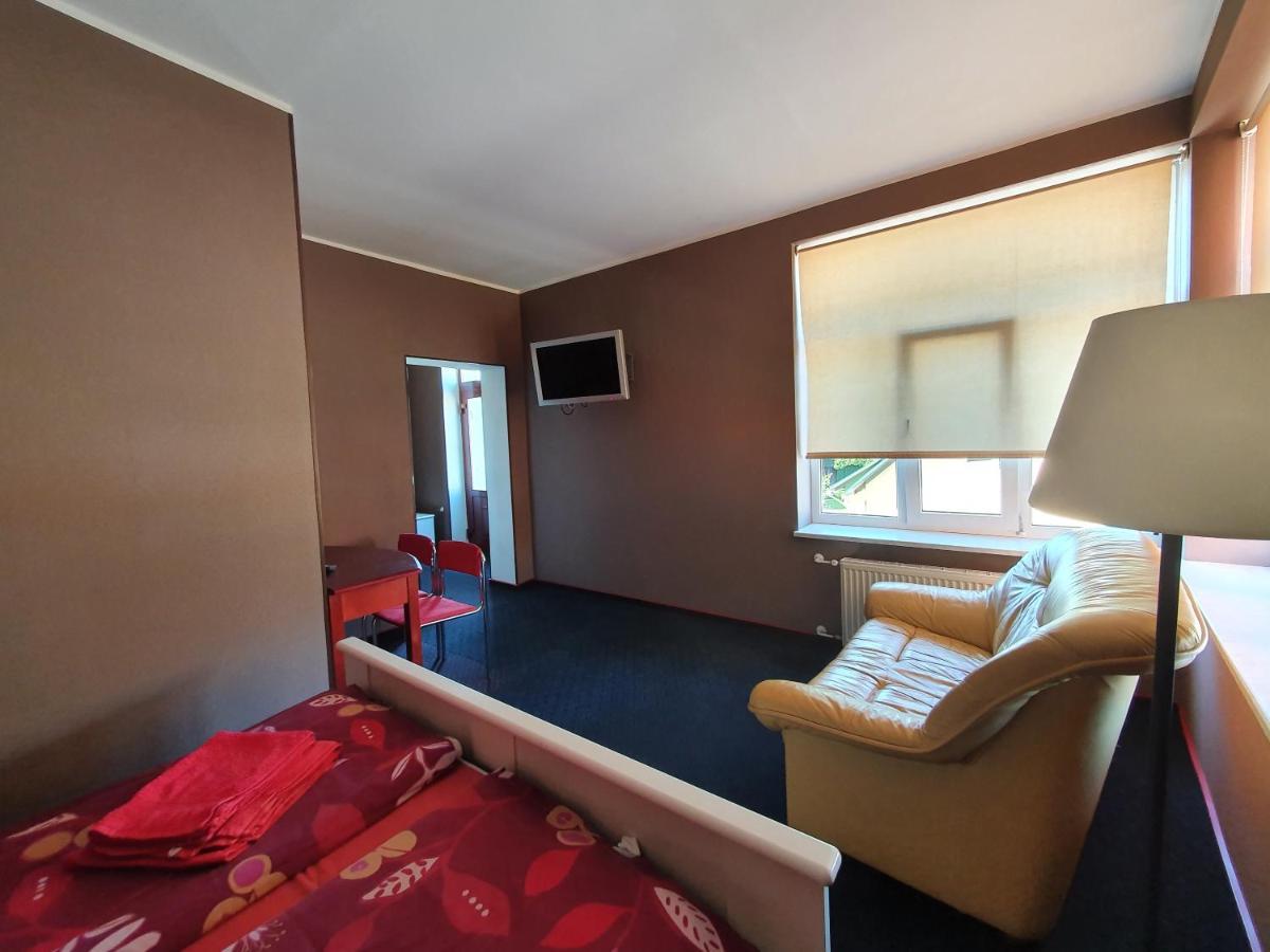 Otra Elpa Hotel Valka Buitenkant foto